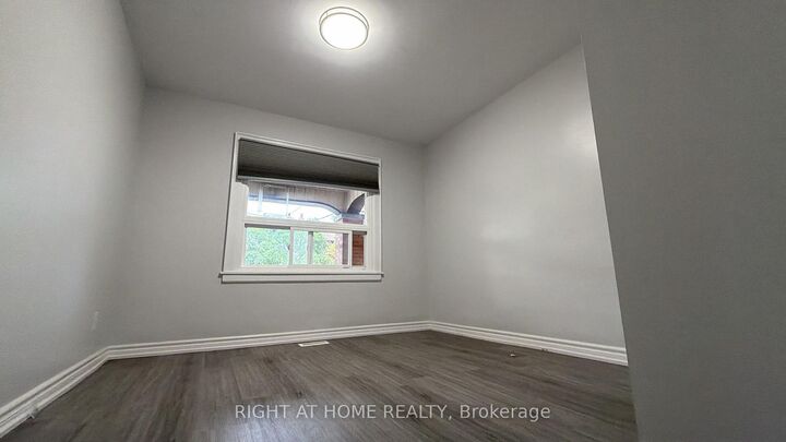 Property Photo:  408 Strathmore Boulevard Main  ON M4C 1N5 