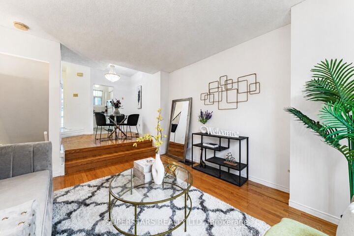 Property Photo:  275 Broadview Avenue 10  ON M4M 3H5 