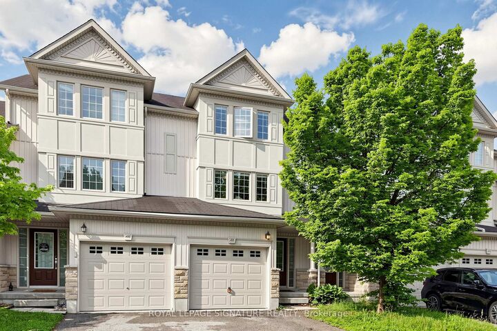 Property Photo:  110 Activa Avenue A5  ON N2E 4K4 