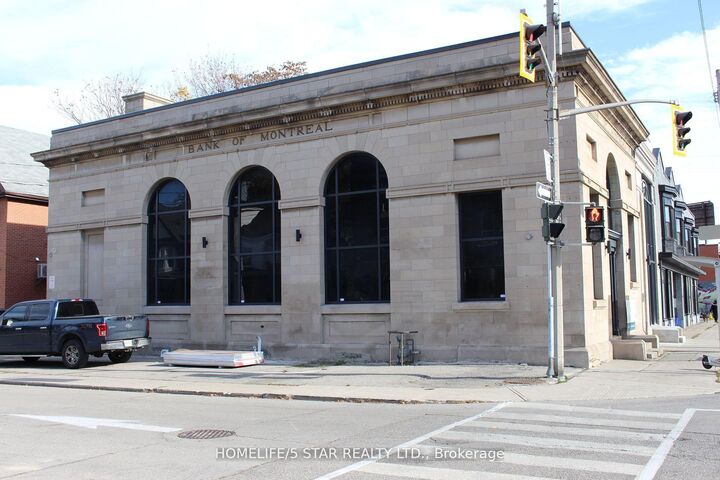 Property Photo:  837 King Street E 105  ON L8M 1B3 