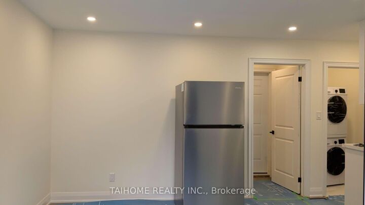 Property Photo:  15 Merredin Place Garden Suite  ON M3B 1S7 