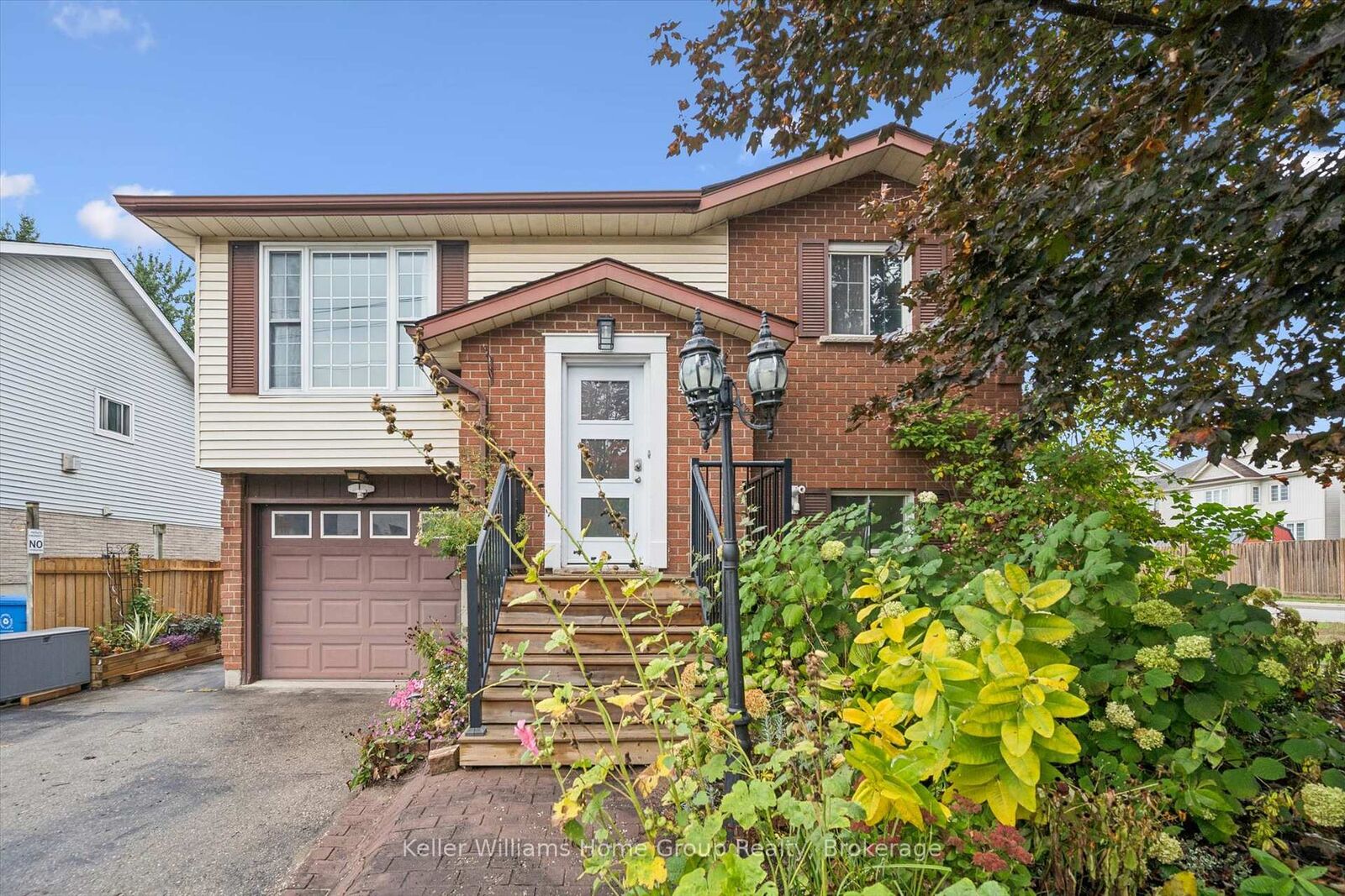 Property Photo:  497 Forfar Street E  ON N1M 3H6 
