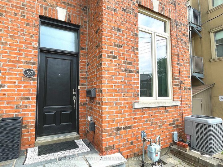 Property Photo:  287 Kingswood Road  ON M4E 3N8 