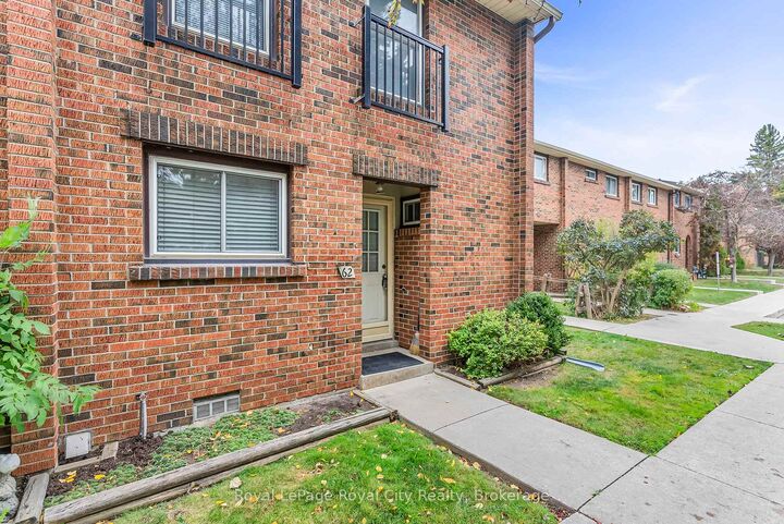 Property Photo:  201 Silvercreek Parkway N 62  ON N1H 3T4 