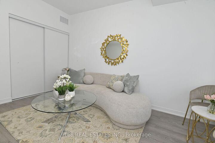 Property Photo:  20 Turtle Island Rd, Toronto, Ontario Road  ON M6A 0G2 