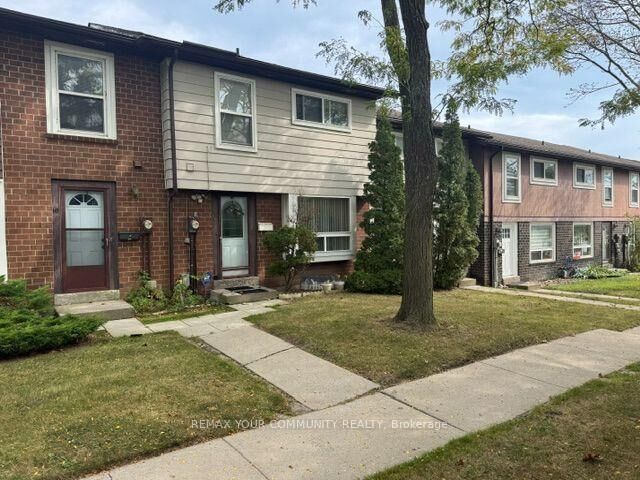 Property Photo:  12 Jacques Lane  ON L1S 3L4 