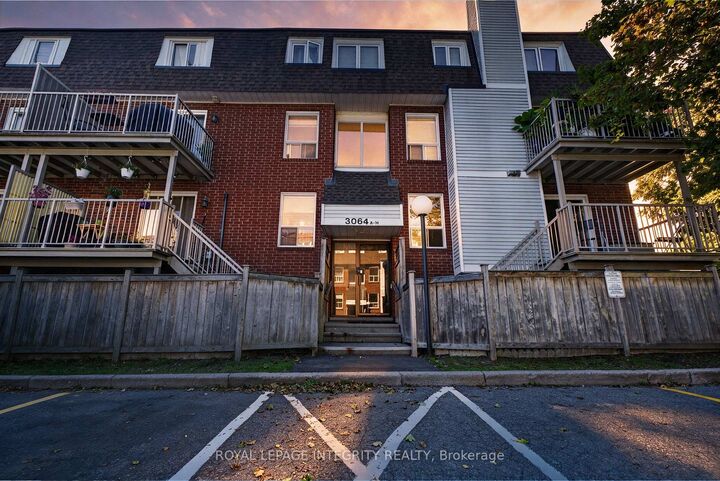 Photo de la propriété:  3064A Councillor's Way 31  ON K1T 2S8 