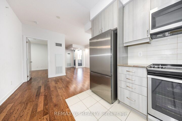 Property Photo:  9191 Yonge Street 201  ON L4C 1E2 