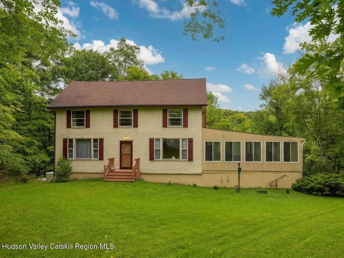 Property Photo:  29 Longview  NY 12514 