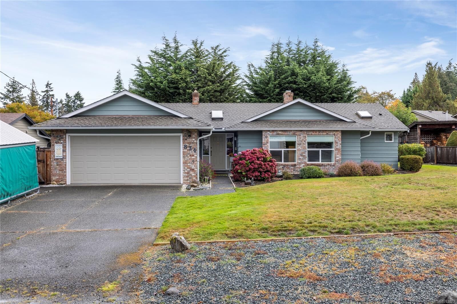 Property Photo: 834 Redonda Pl BC V9K 1R4