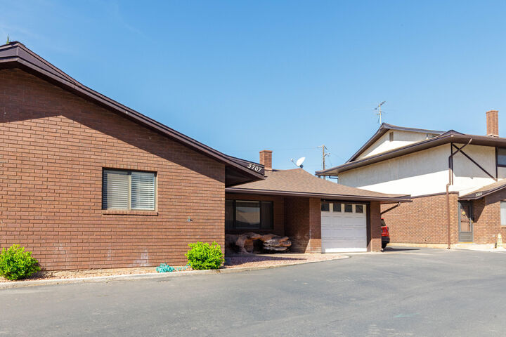 Property Photo:  3707 W Gates Cir  UT 84765 