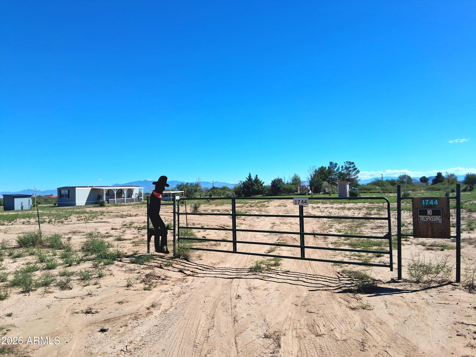 Property Photo: 1744 N Quarter Horse Road AZ 85606