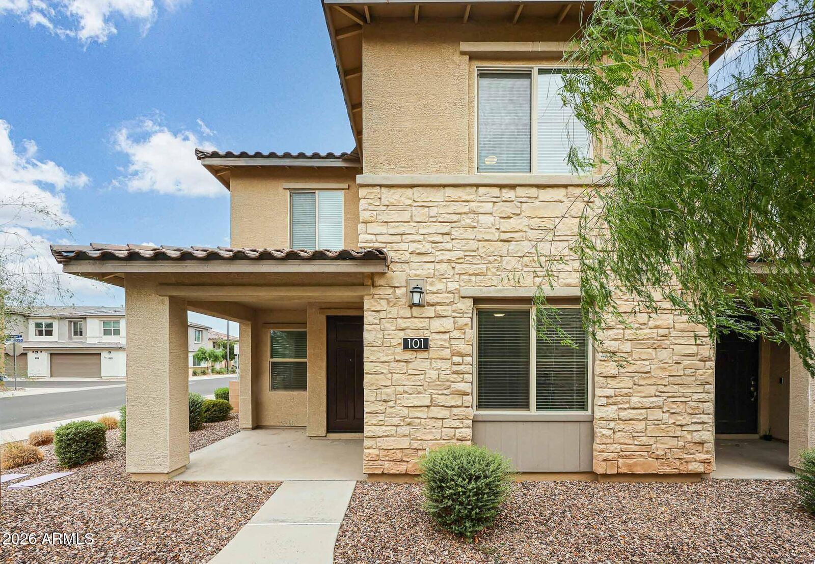 Property Photo: 779 E Beauchamp Drive 101 AZ 85297