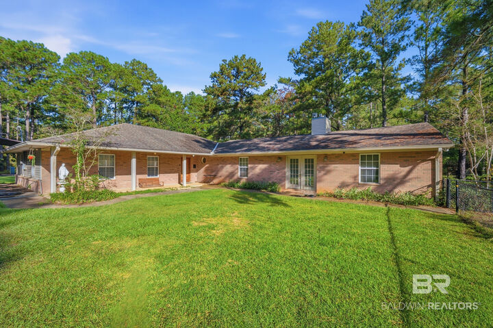 Property Photo:  42217 Earl Durant Rd  AL 36507 