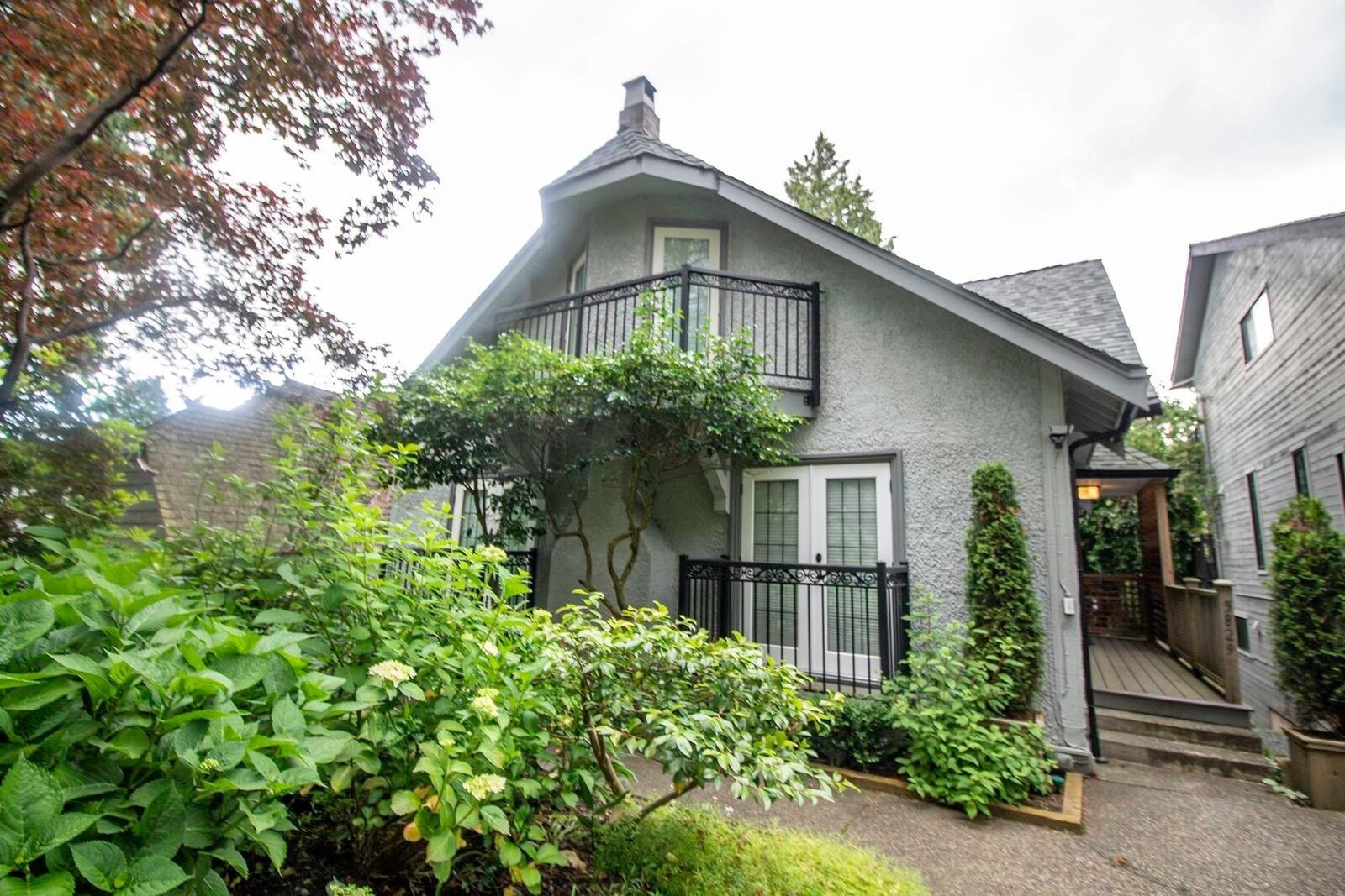 Property Photo:  5829 Dunbar Street  BC V6N 1W8 
