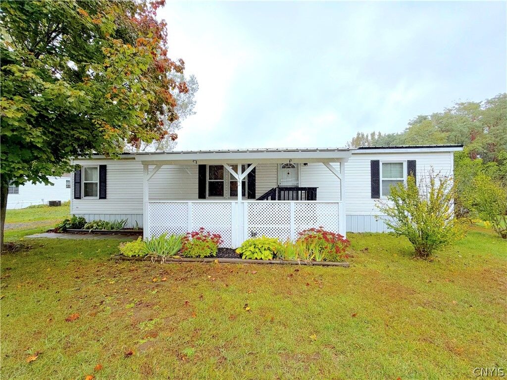 Property Photo: 122 Cedarwood Drive NY 13069