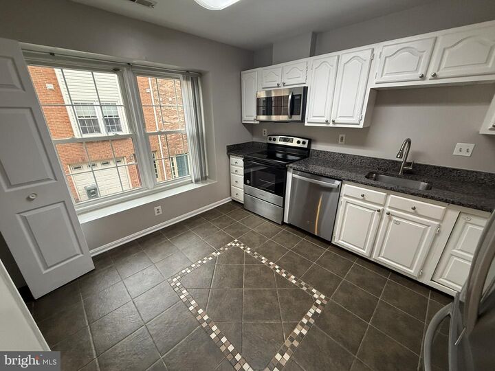 Property Photo: 1800 9th Street S C VA 22204
