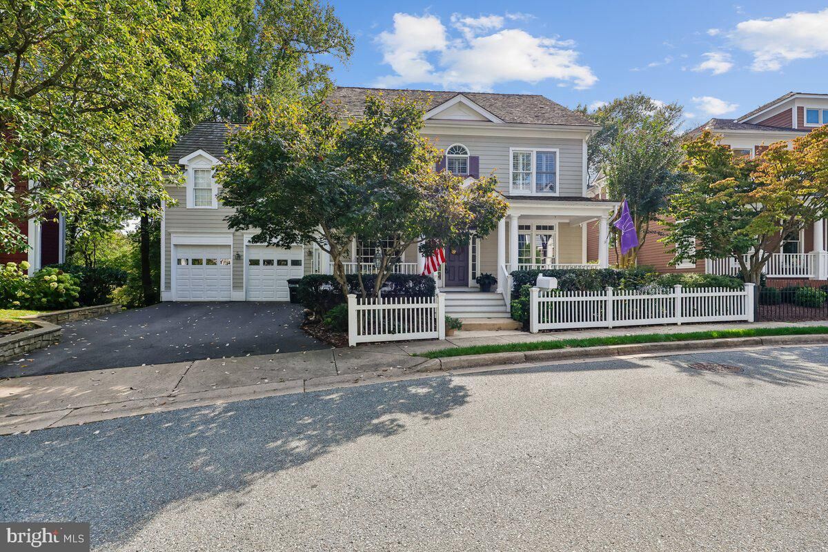 Property Photo:  132 Treehaven Street  MD 20878 