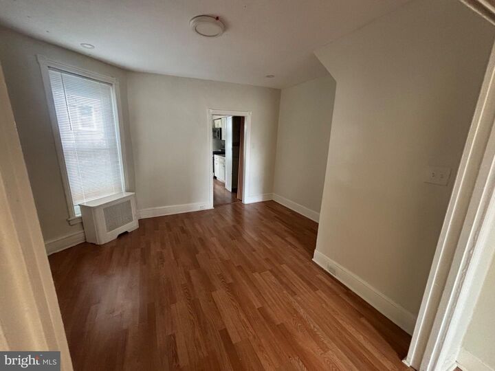Property Photo:  725 Cornwall Street E 1  PA 19134 