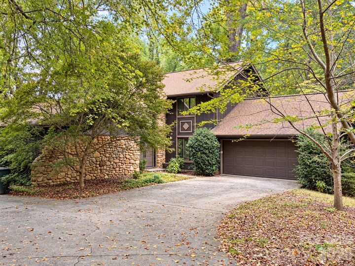 Property Photo:  621 Georgia Avenue  NC 28677 
