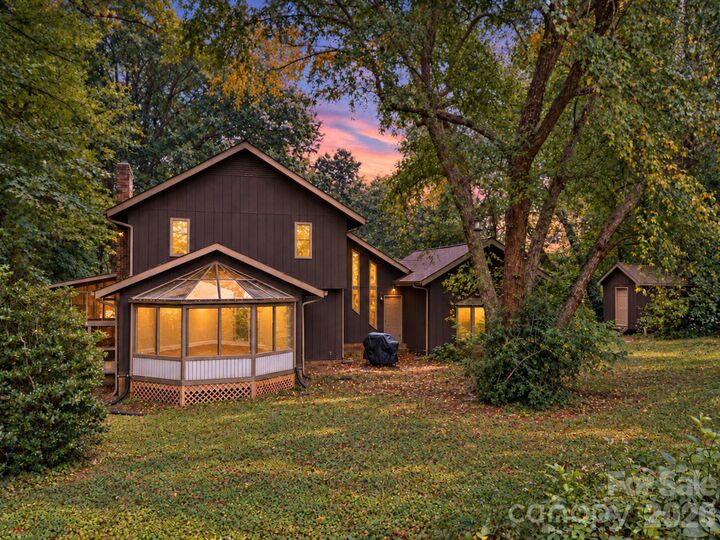 Property Photo:  621 Georgia Avenue  NC 28677 