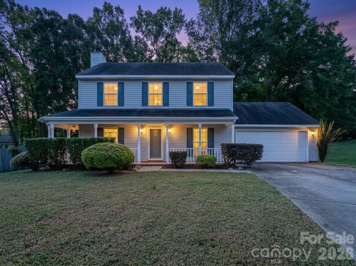Property Photo: 14200 Lavender Trace Court NC 28273