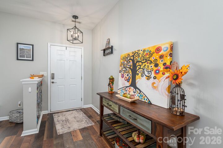 Property Photo: 7904 Mariners Pointe Circle NC 28037