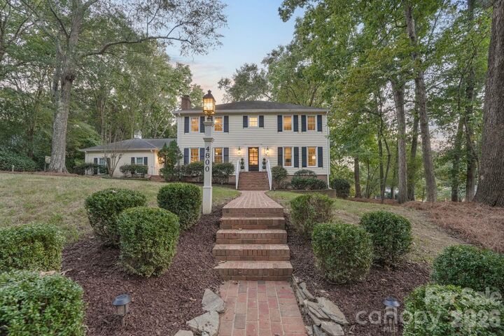 Property Photo:  4800 Rockview Court  NC 28226 