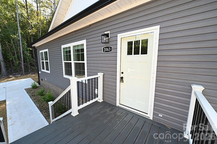 Property Photo: 2026 Windigo Street NC 28658