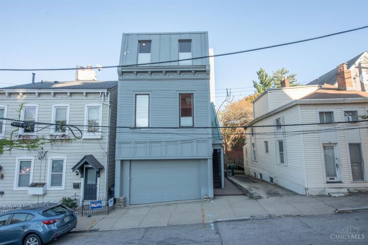 Property Photo:  1104 Saint Paul Place  OH 45202 