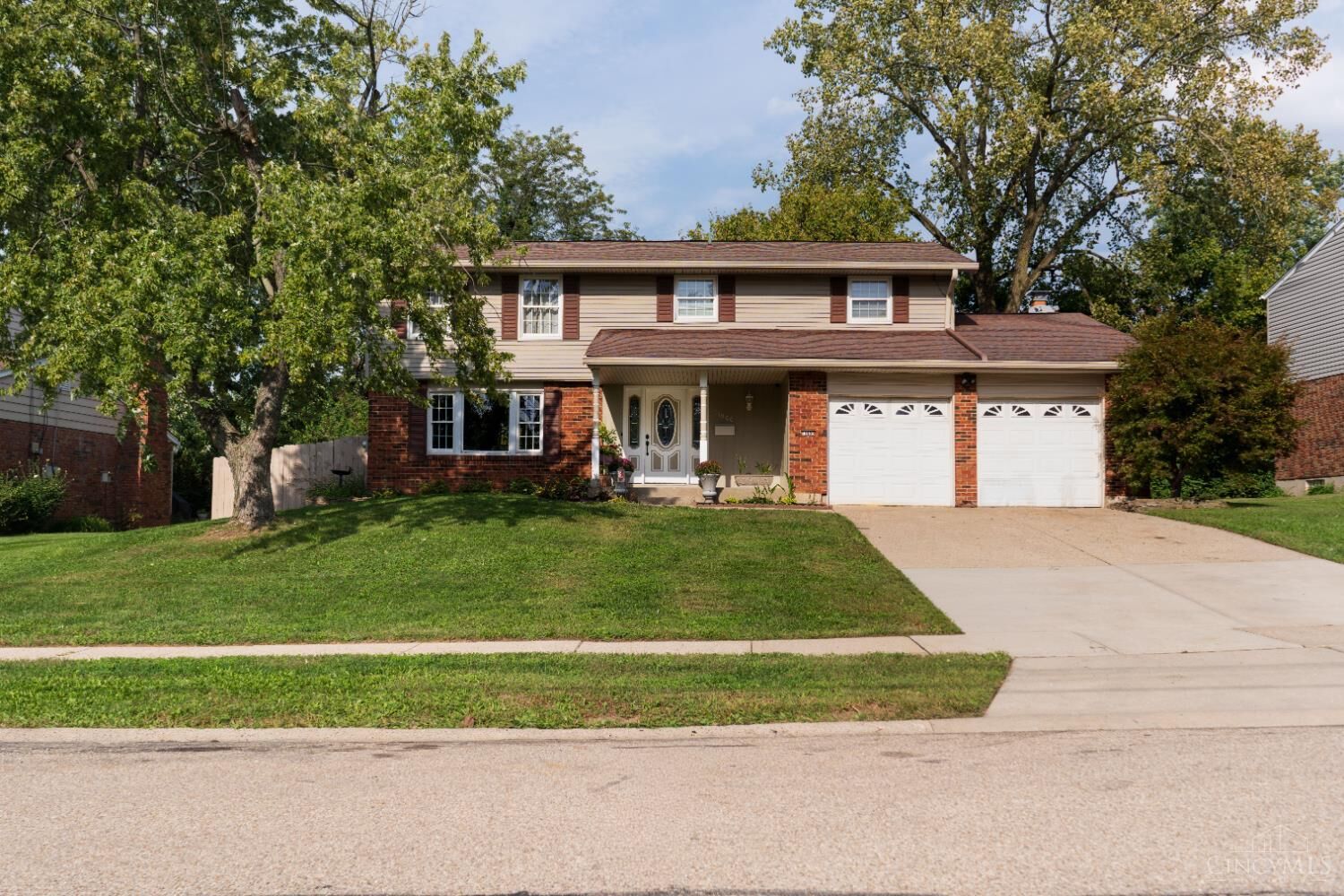 Property Photo: 11900 Elmgrove Circle OH 45240