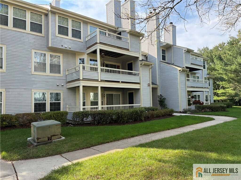 Property Photo:  112 Lowell Court 8  NJ 08540 