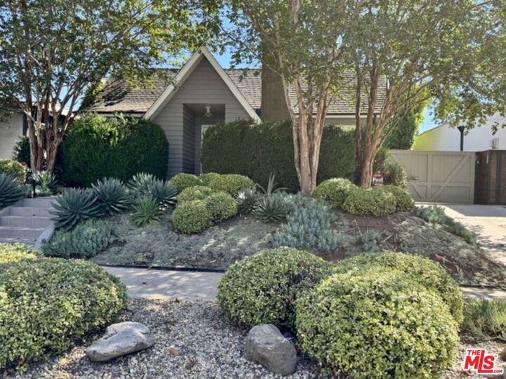 Property Photo: 740 N Martel Ave CA 90046