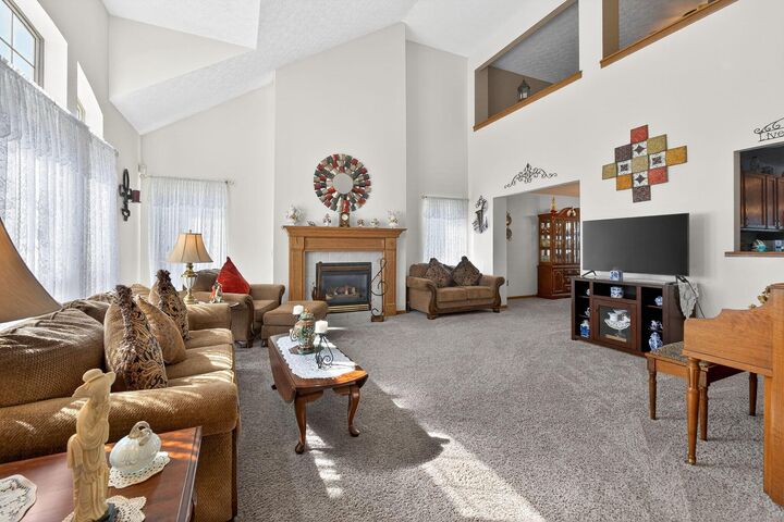 Property Photo:  6324 Rossmore Lane  OH 43110 