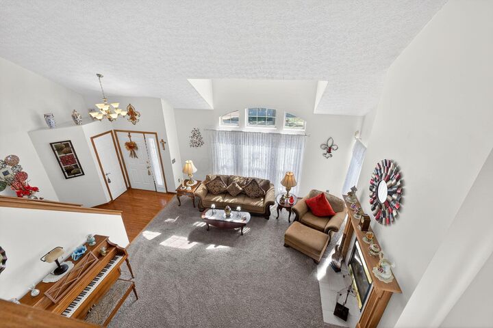 Property Photo:  6324 Rossmore Lane  OH 43110 