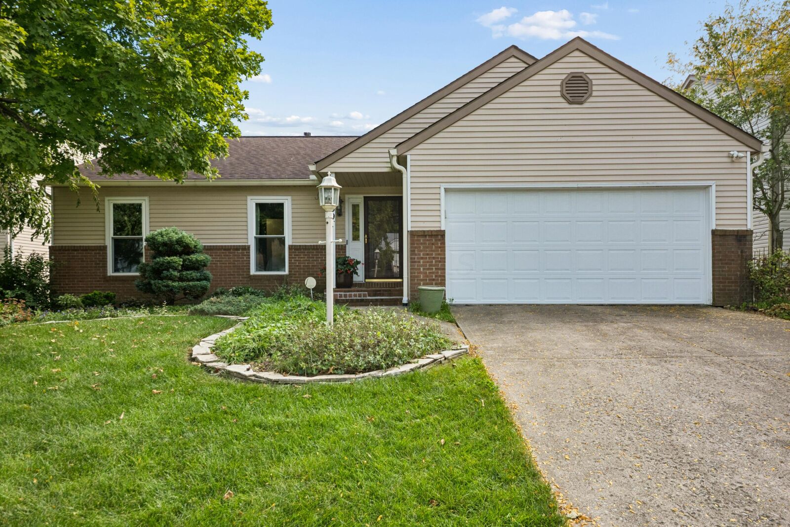 Property Photo: 6397 Old Ben Lane OH 43110
