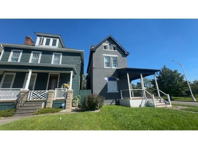 Property Photo: 554 Oakwood Avenue OH 43205