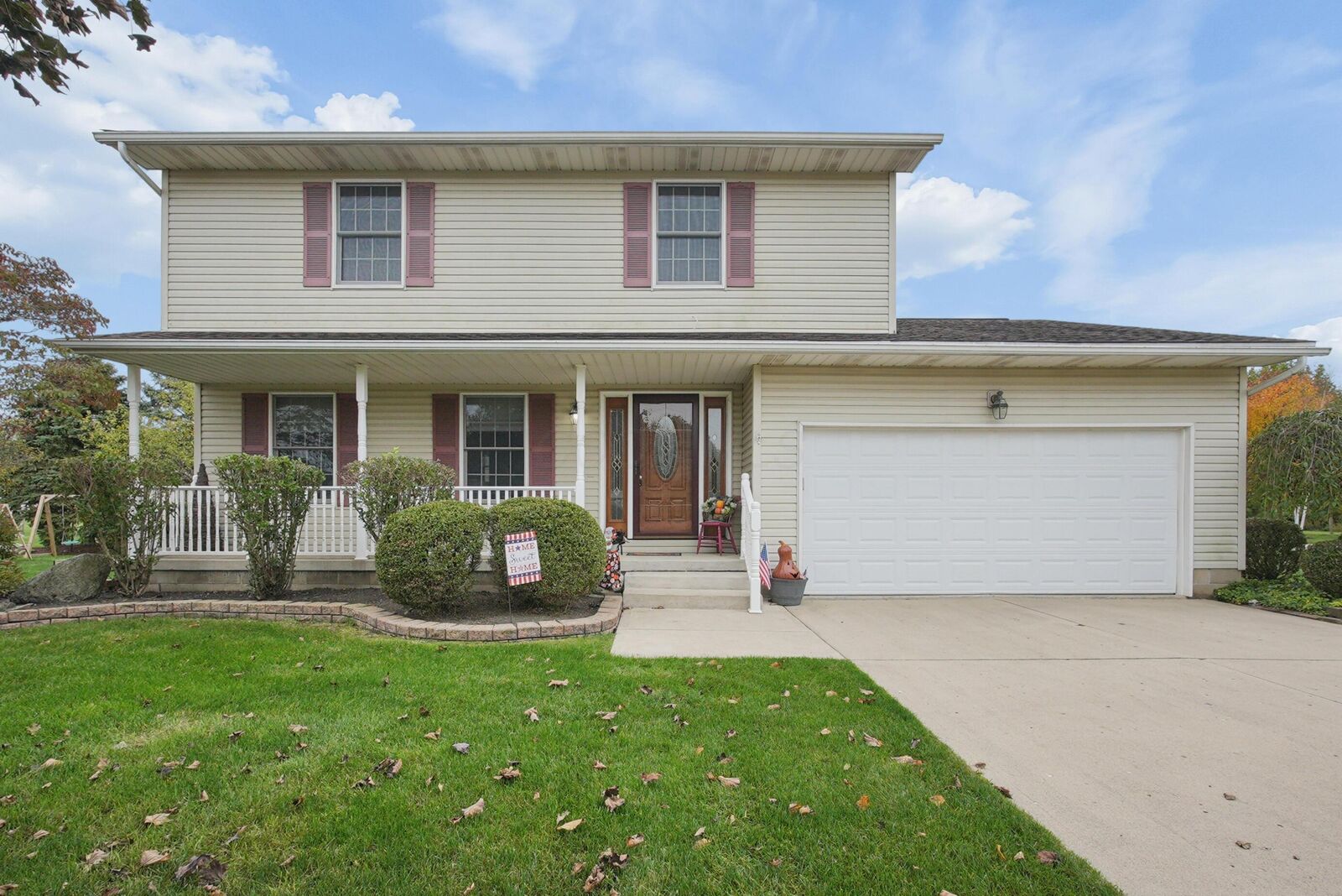 Property Photo: 269 Thames Court OH 43140