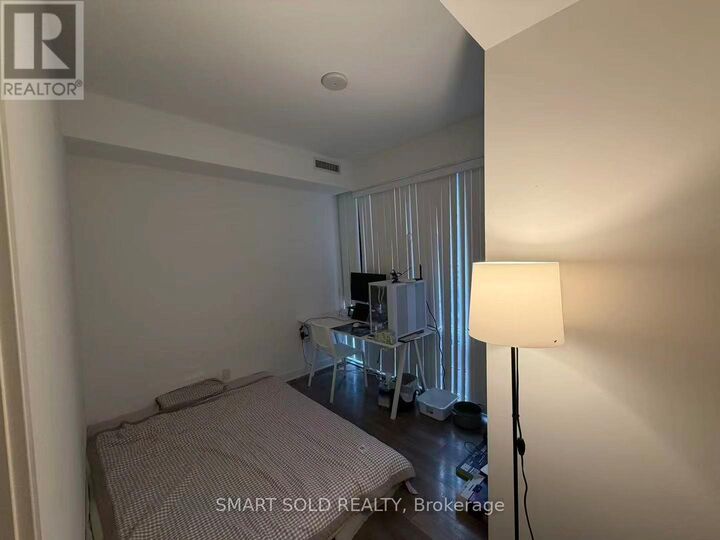 Property Photo:  15 Grenville Street 903  ON M4Y 0B9 