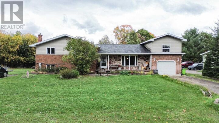 Photo de la propriété:  480 Moss Rd  ON P6A 5K8 