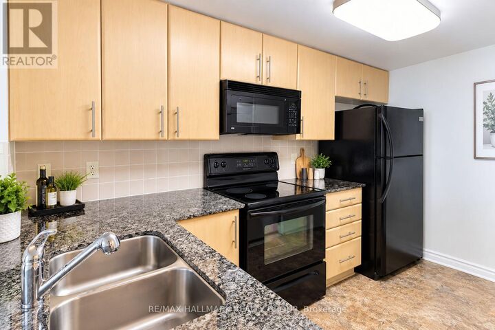 Property Photo:  200 Lett Street 302  ON K1R 0A7 