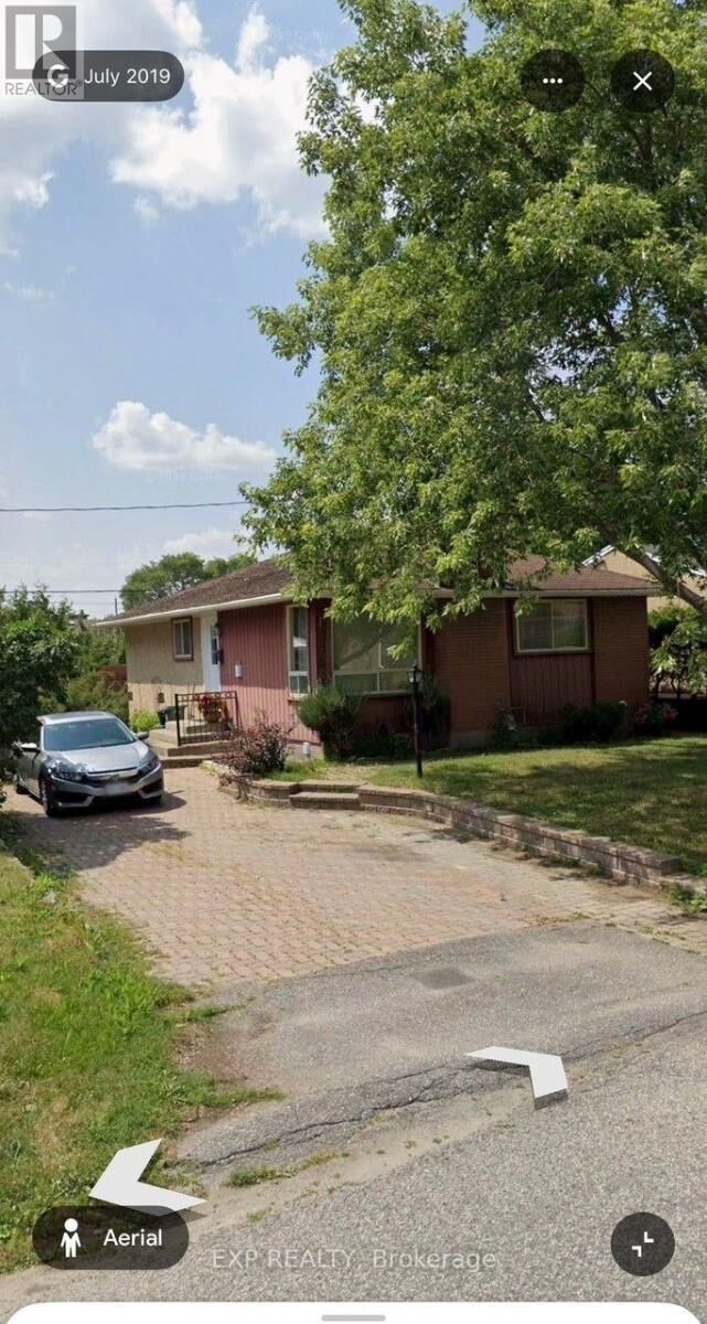 Property Photo:  1336 Avenue T Avenue  ON K1G 0C6 