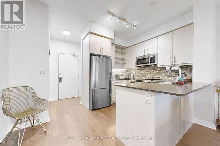 Property Photo:  55 Oneida Crescent Ph 10  ON L4B 0E8 