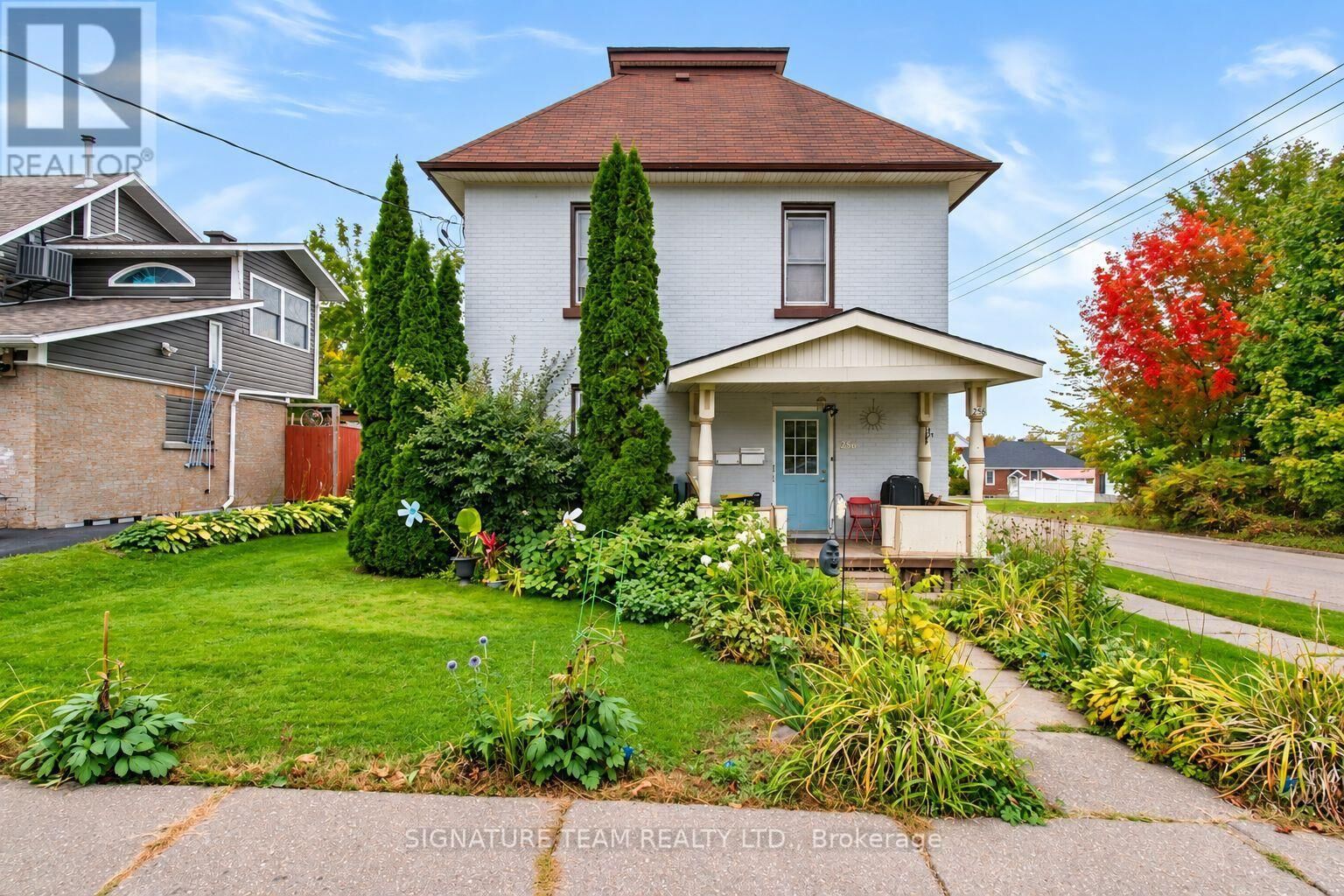 Property Photo:  256 Maple Avenue  ON K8A 1L6 