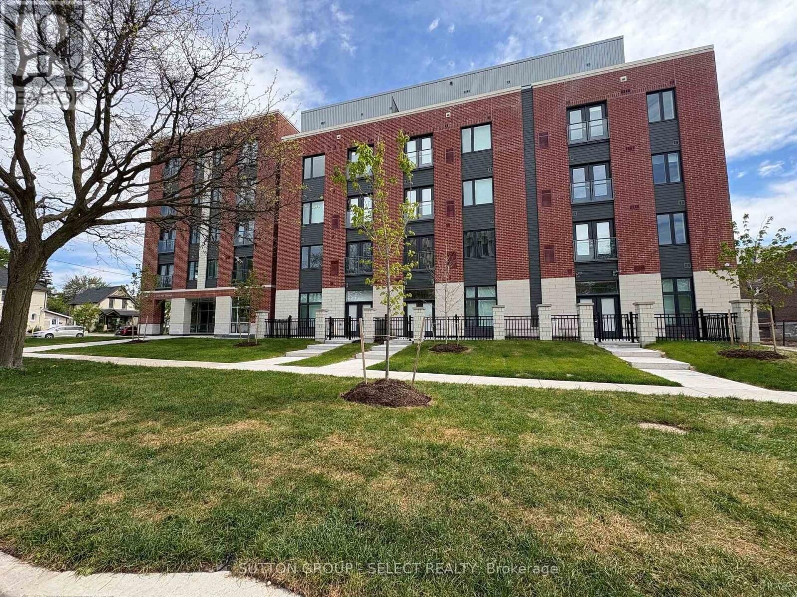 Property Photo:  351 Hill Street 313  ON N6B 2M2 