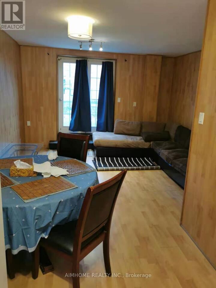 Property Photo:  20 Lisburn Crescent  ON M2J 2Z5 