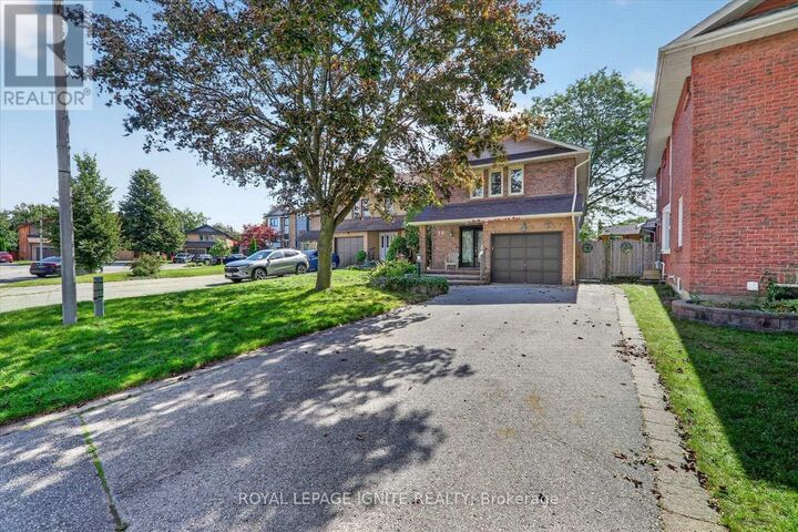 Property Photo:  39 Longfellow Court  ON L1N 6V7 