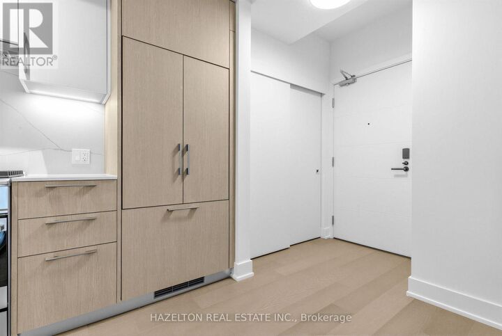 Property Photo:  8 Manor Road West 606  ON M4S 0E6 