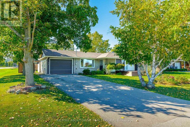 Property Photo:  71 Lakeside Drive Lower  ON L3M 2L4 