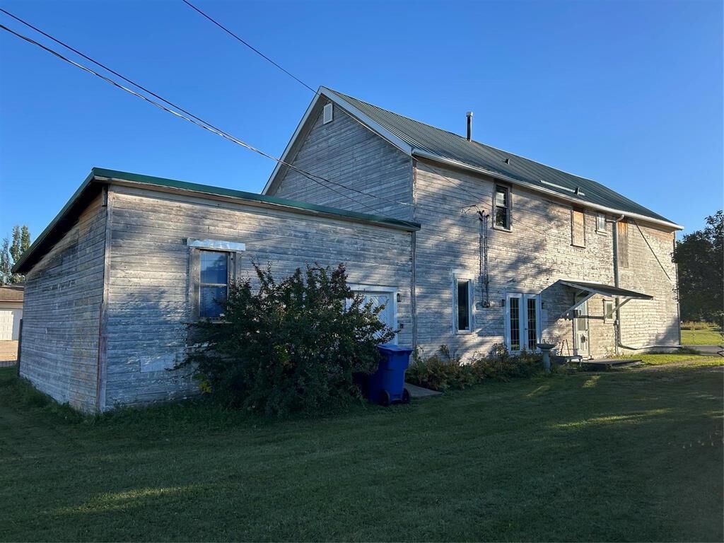 Property Photo: 269 Railway Avenue North MB R0L 0Y0